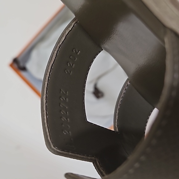 Hermes Oran Sandals - Picture 4 of 10